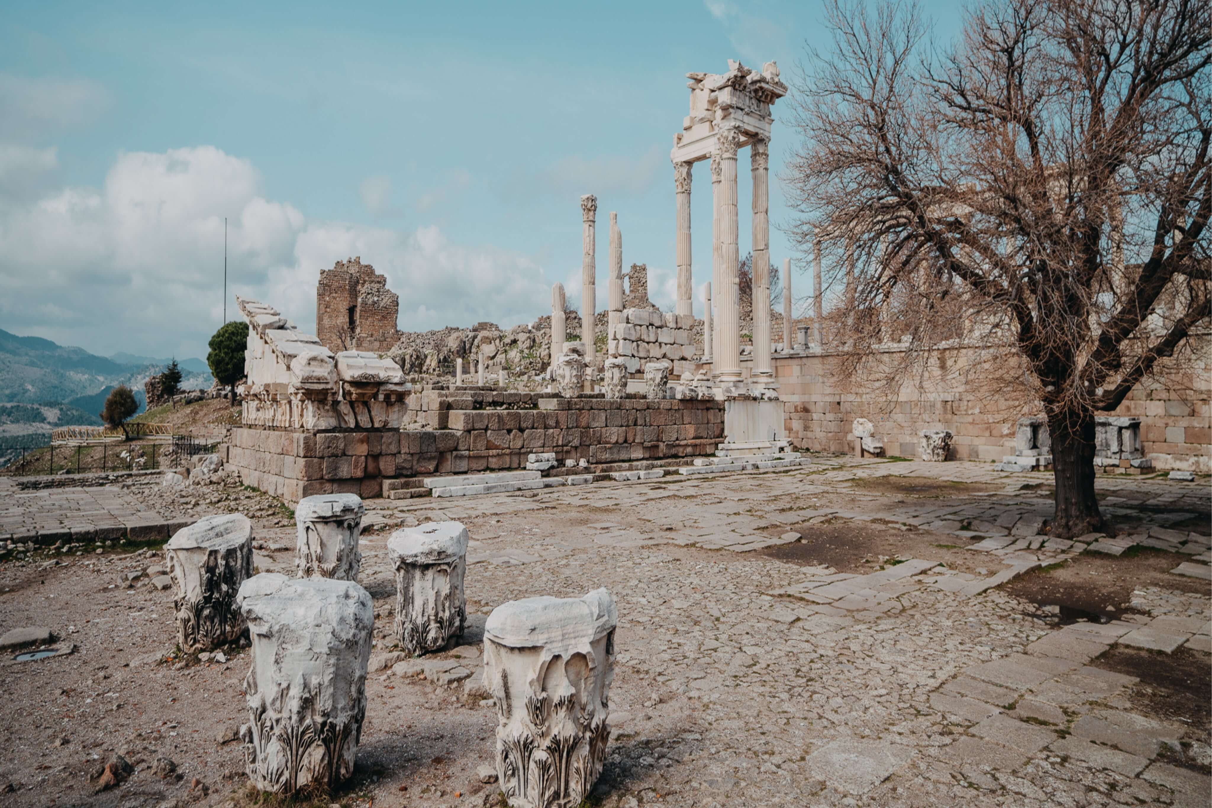 Bergama'da Gezilecek Yerler | Ontrail Store – Trail of Us