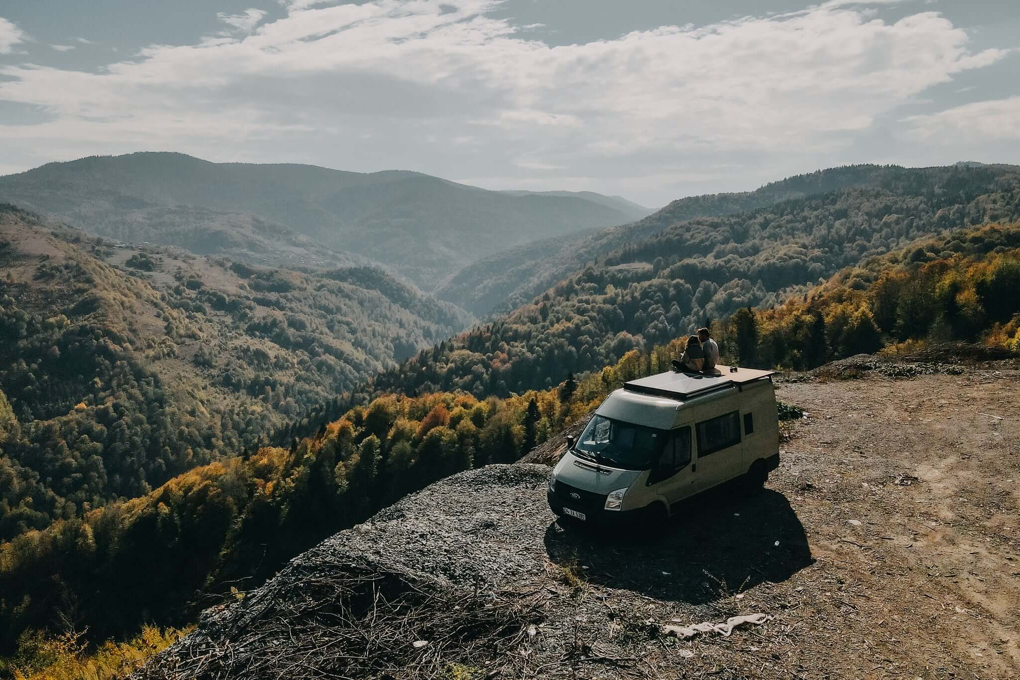 Karavan 101: Güneş Panelleri ve Elektrik