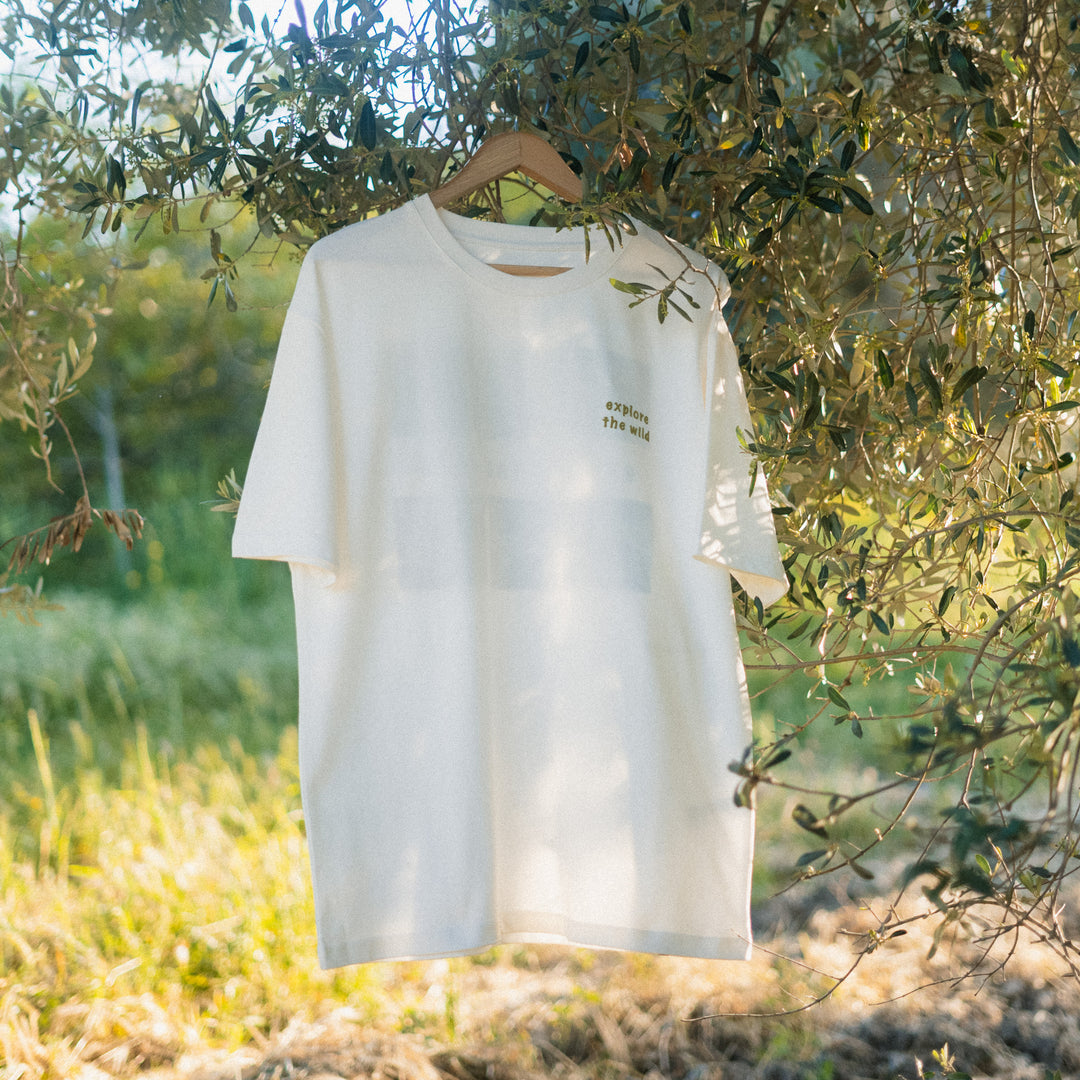 Explore The Wild Tshirt - Antik Beyaz