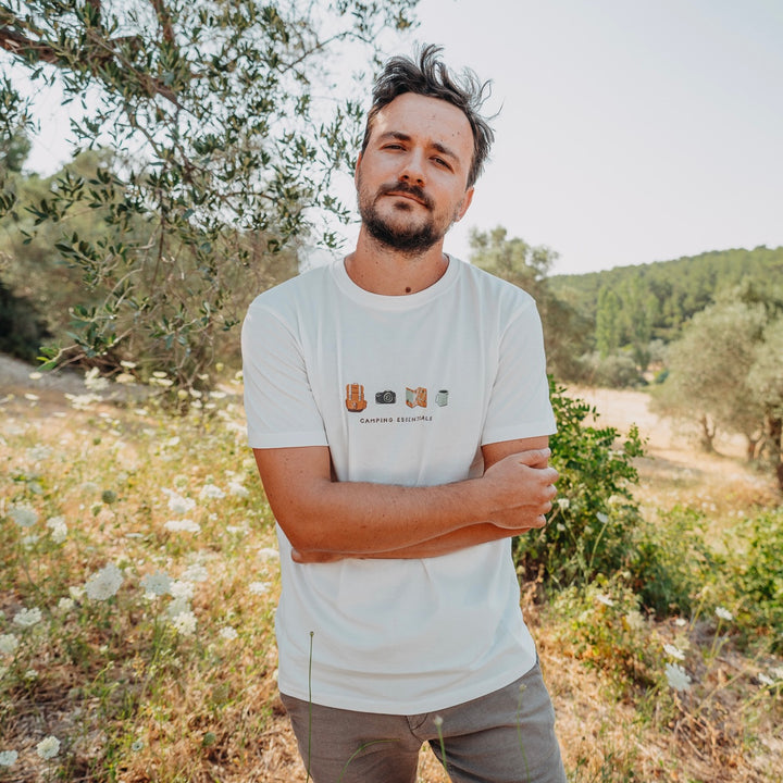 Camping Essentials Tshirt - Antik Beyaz